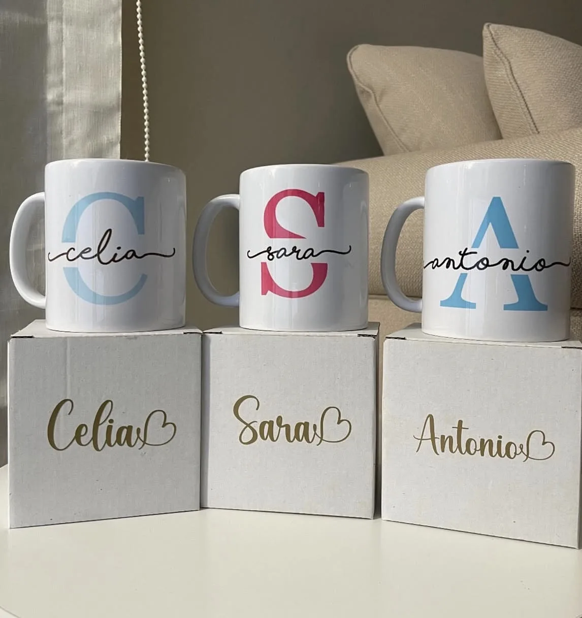 Taza personalizada inicial y nombre - Imagen 2